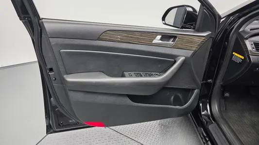 Hyundai LF 2.0 2014 25