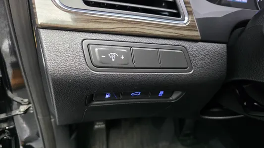 Hyundai LF 2.0 2014 29