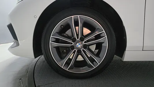 BMW 1 Series (F40) 118d 2021 5