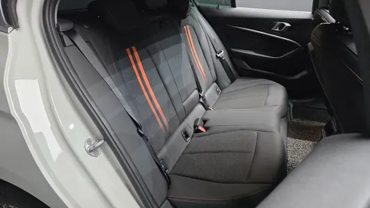 BMW 1 Series (F40) 118d 2021 11