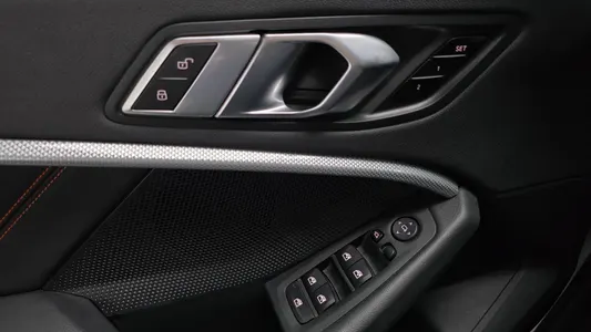BMW 1 Series (F40) 118d 2021 18