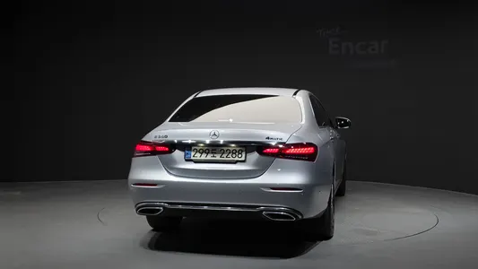 Mercedes-Benz E-Class W213 E350 4MATIC 2021 4
