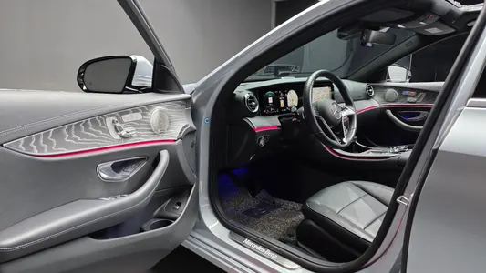 Mercedes-Benz E-Class W213 E350 4MATIC 2021 10