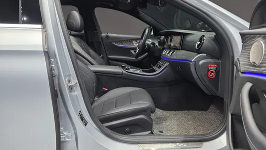 Mercedes-Benz E-Class W213 E350 4MATIC 2021 26