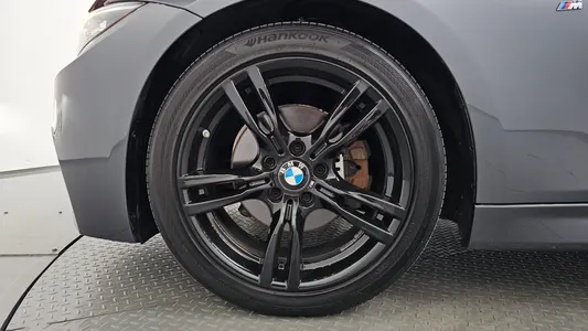 BMW 3 Series (F30) 330i M 2018 4