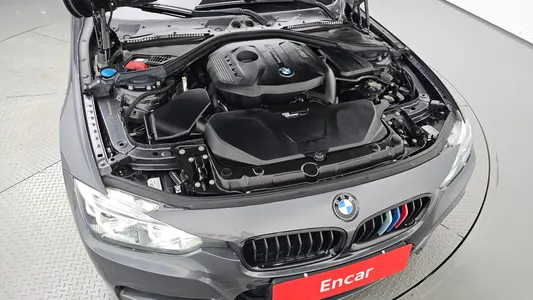 BMW 3 Series (F30) 330i M 2018 5