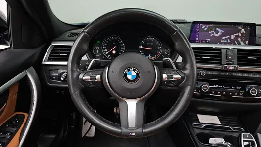 BMW 3 Series (F30) 330i M 2018 12