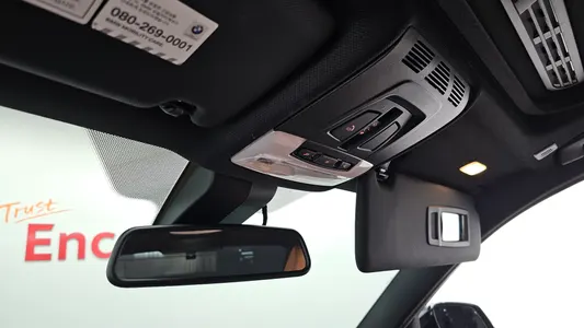 BMW 3 Series (F30) 330i M 2018 19