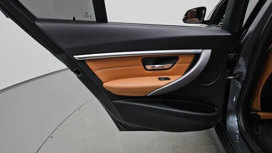 BMW 3 Series (F30) 330i M 2018 25
