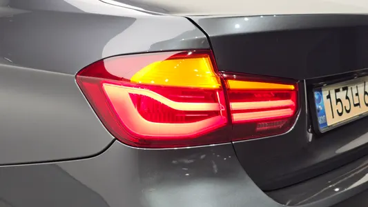 BMW 3 Series (F30) 330i M 2018 23