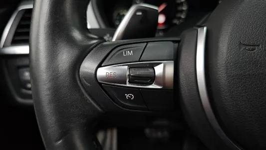 BMW 3 Series (F30) 330i M 2018 28