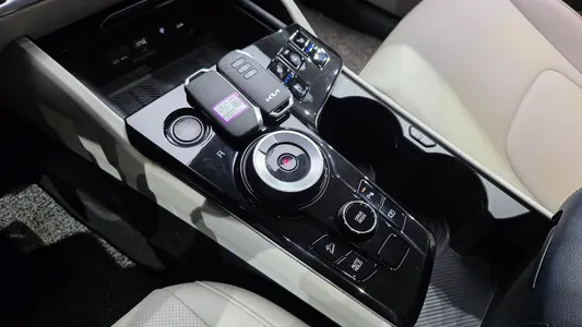 Kia 5 2WD 2022 9