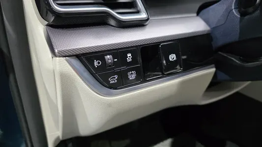 Kia 5 2WD 2022 12