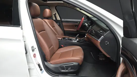 BMW 5 Series (F10) 520d xDrive 2014 11