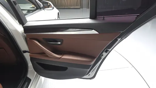 BMW 5 Series (F10) 520d xDrive 2014 25