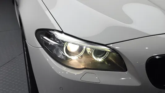 BMW 5 Series (F10) 520d xDrive 2014 22