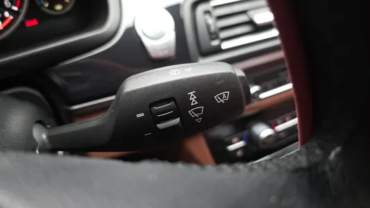 BMW 5 Series (F10) 520d xDrive 2014 27
