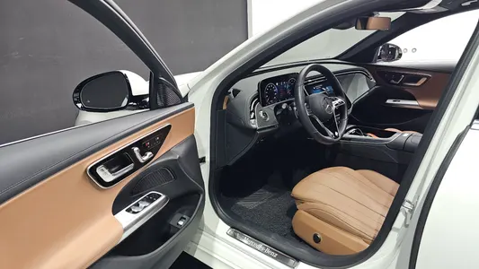 Mercedes-Benz E-Class W214 E200 2025 10