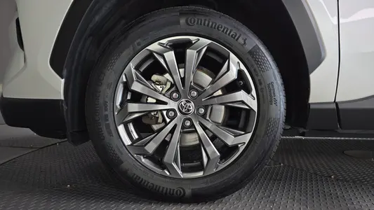 Toyota RAV4 5 2.5 2WD 2022 5