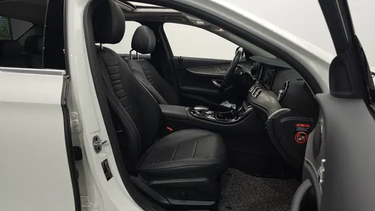 Mercedes-Benz E-Class W213 E300 2018 10