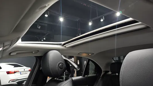 Mercedes-Benz E-Class W213 E300 2018 27
