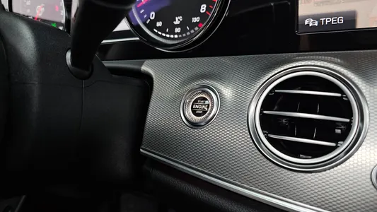 Mercedes-Benz E-Class W213 E300 2018 29