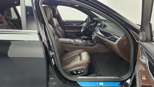 BMW 7 Series (G11) 745Le i M 2020 26