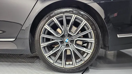 BMW 7 Series (G11) 745Le i M 2020 21
