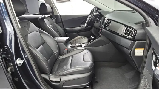 Kia Niro 2016 12