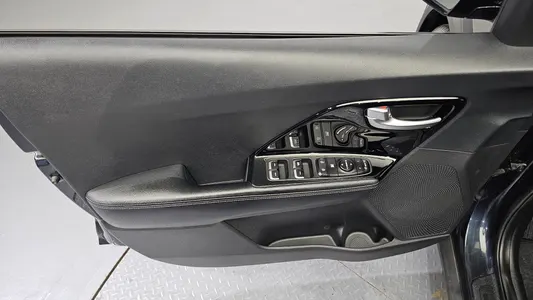 Kia Niro 2016 24