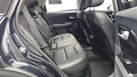 Kia Niro 2016 26