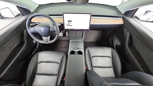 Tesla Y RWD 2021 7