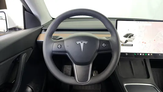 Tesla Y RWD 2021 13