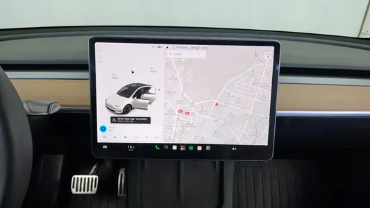 Tesla Y RWD 2021 14