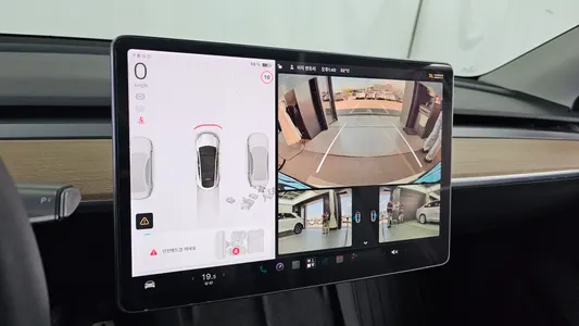 Tesla Y RWD 2021 15