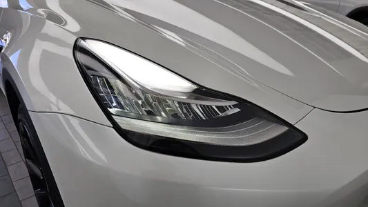 Tesla Y RWD 2021 22