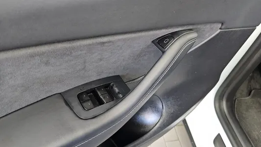 Tesla Y RWD 2021 29
