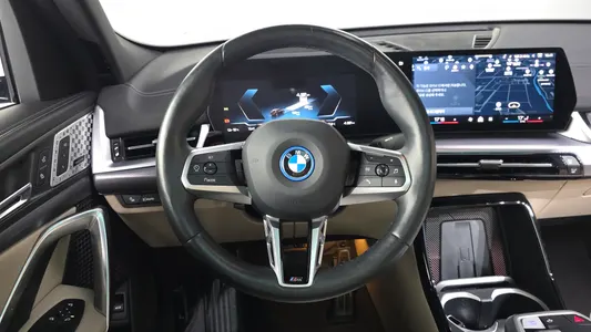 BMW iX2 (U10) eDrive 20 M 2024 13