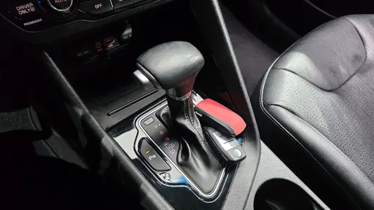 Kia Niro 2017 9