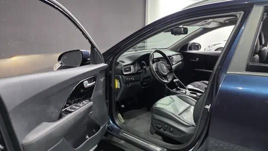 Kia Niro 2017 10