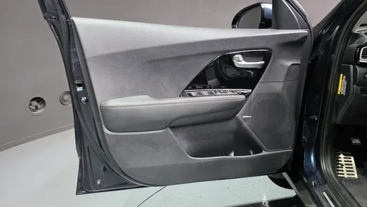 Kia Niro 2017 24