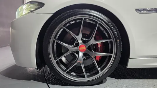 BMW 5 Series (F10) 520d 2013 5
