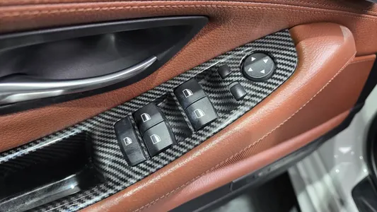 BMW 5 Series (F10) 520d 2013 27
