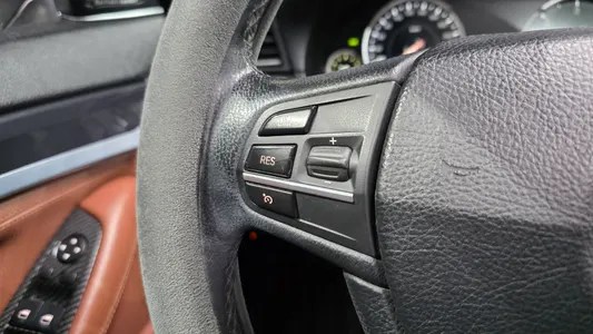 BMW 5 Series (F10) 520d 2013 29