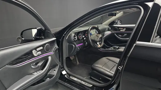 Mercedes-Benz E-Class W213 E200 2018 10