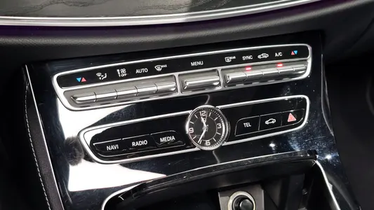 Mercedes-Benz E-Class W213 E200 2018 27