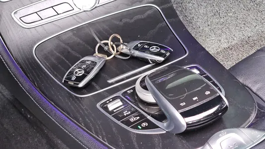 Mercedes-Benz E-Class W213 E220d 2018 15