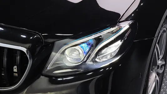Mercedes-Benz E-Class W213 E220d 2018 22