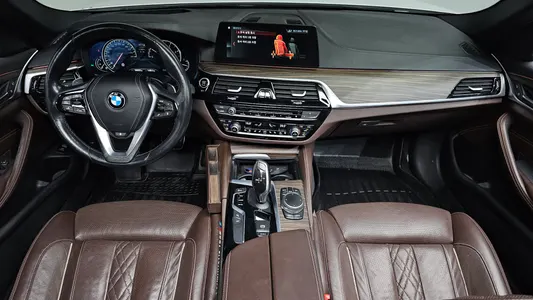 BMW 5 Series (G30) 520d M 2017 6