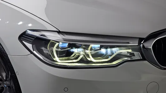 BMW 5 Series (G30) 520d M 2017 22